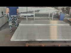 V malla de protección de cercas de post pulido antes de la capa de polvo