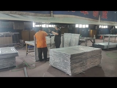 358 Embalaje y montaje de valla de seguridad anti-escalada