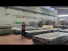 El estilo de los postes de una cerca tubular