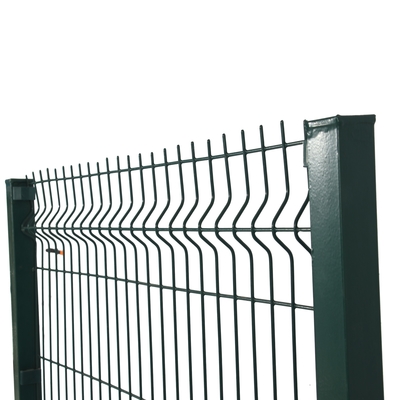Barreras de alambre de malla soldada con revestimiento de PVC curvado para jardín y protección de granjas 3d