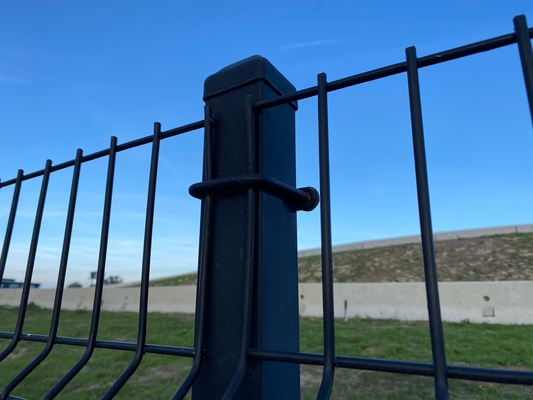Recinto 3D revestido con PVC Recinto de malla de alambre soldado para seguridad y jardinería