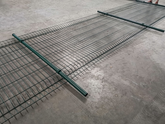 Cuadra de seguridad con malla soldada curvada panel de cerca de triángulo de curva de cerca 3D cerca para jardín