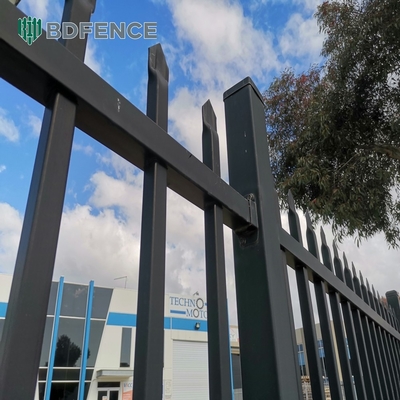 Cercas residenciales de acero personalizadas Cercas de acero ornamental de hierro forjado