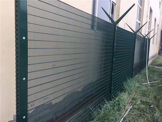 Cercas de seguridad galvanizadas de malla de alambre recubierta de polvo soldado 358 Panel de cercas antiascensión