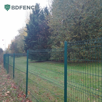 Inicio Seguridad al aire libre Valla de alambre curvado soldado 3D Valla de jardín de PVC curvado soldado