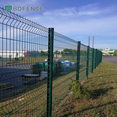 Instalación fácil Perímetro de seguridad del jardín Personalizado 3D Curva de alambre de hierro de malla de cercas de forma de melocotón Cercas de poste