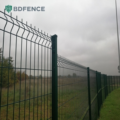 Valla de malla de alambre de alta seguridad 3D V Curva curva de la cerca de la granja del jardín para la seguridad del perímetro