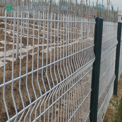4 X 4 Jardín exterior Metal cercas 3D de malla de alambre soldado cercas 3D con alambre de acero bajo en carbono