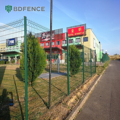 4 X 4 Jardín exterior Metal cercas 3D de malla de alambre soldado cercas 3D con alambre de acero bajo en carbono