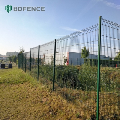 4 X 4 Jardín exterior Metal cercas 3D de malla de alambre soldado cercas 3D con alambre de acero bajo en carbono
