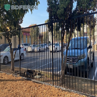 Panel de cercas de piquete de metal residencial negro de polvo recubierto de tubo cuadrado de acero galvanizado