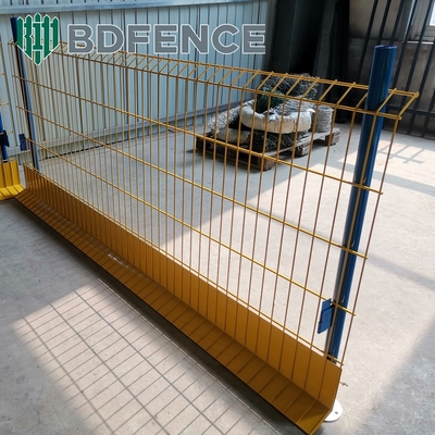 Q235 Recinto de protección de borde de malla de acero con tablero de dedos para construcción