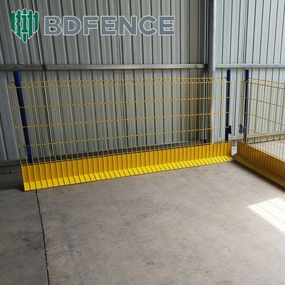 Q235 Recinto de protección de borde de malla de acero con tablero de dedos para construcción