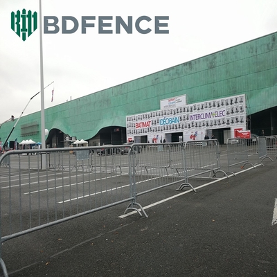 Barricada de acero y metal portátil / tráfico por carretera