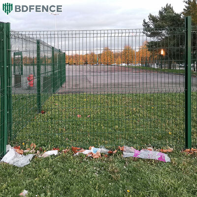 Panel de hierro curvado en 3D fácilmente ensamblado Cercas de seguridad de perímetro V malla soldada