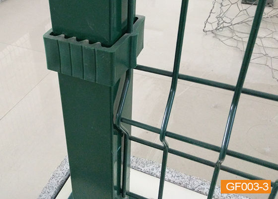 El poste cuadrado 3D soldó con autógena V Mesh Security Fencing