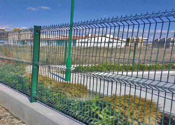Fabrica fabricante de la cadena de enlace de la granja de cercas en caliente sumergido galvanizado rollo 3d soldado malla de alambre de cerca trellis panel de jardín