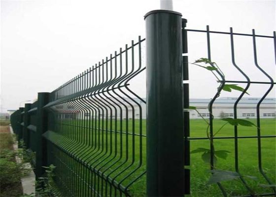 Recinto de malla de alambre soldado curvado 3d revestido con PVC sostenible Panel de barricada