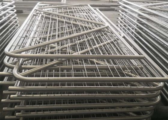 W16ft galvanizado sumergido caliente estampó la cerca Gates de la granja