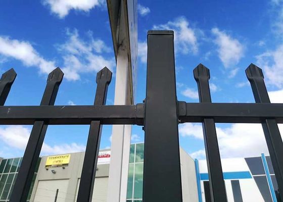 Cercas de patio decorativas con recubrimiento en polvo No excavar fácil de instalar Bajo mantenimiento