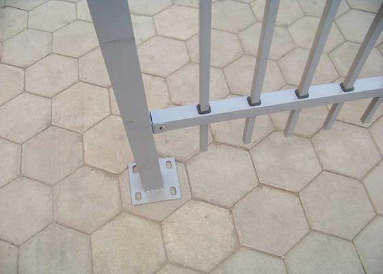 Jardín negro moderno Zinc Post cuadrado paneles de tubos de hierro forjado cerco de acero con 7 pies de ancho