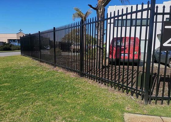 Cercas de patio decorativas con recubrimiento en polvo No excavar fácil de instalar Bajo mantenimiento