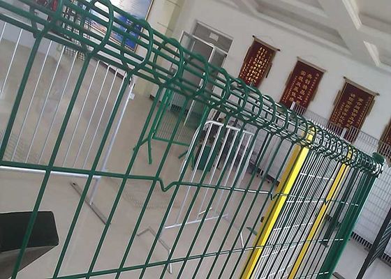 El SGS dobla la cerca soldada con autógena 50*200m m del jardín del alambre del círculo