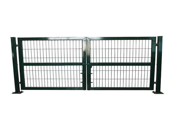 El PVC fácil de la instalación cubrió la cerca Gate del jardín del metal de los 2*4m