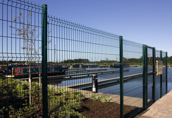 Puerta de cercas de jardín galvanizado con revestimiento de acero en polvo Puerta tubular de doble puerta Modelo 3D impermeable para residencias
