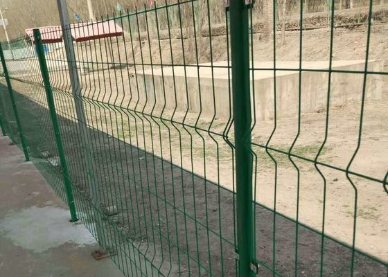 El Pvc decorativo de la yarda cubrió el poste redondo 3m m 3d Mesh Fence