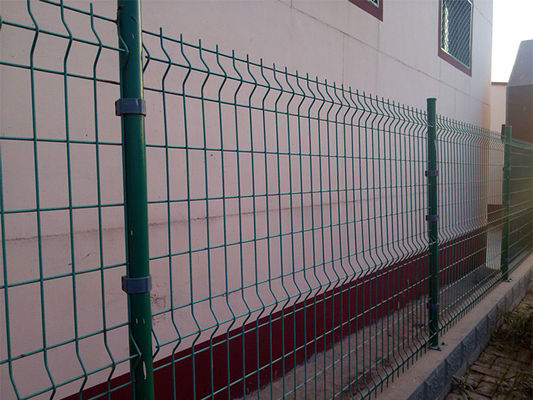El Pvc decorativo de la yarda cubrió el poste redondo 3m m 3d Mesh Fence